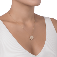 PINGENTE HSTERN FLOR COM DIAMANTES COGNAC EM OURO