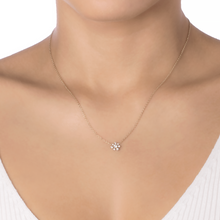 COLAR HSTERN MY COLLECTION FLOR COM DIAMANTE EM OURO