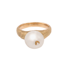 ANEL HSTERN COM PÉROLA E DIAMANTE EM OURO