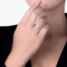 ALIANÇA HSTERN CODE EM OURO BRANCO E DIAMANTE